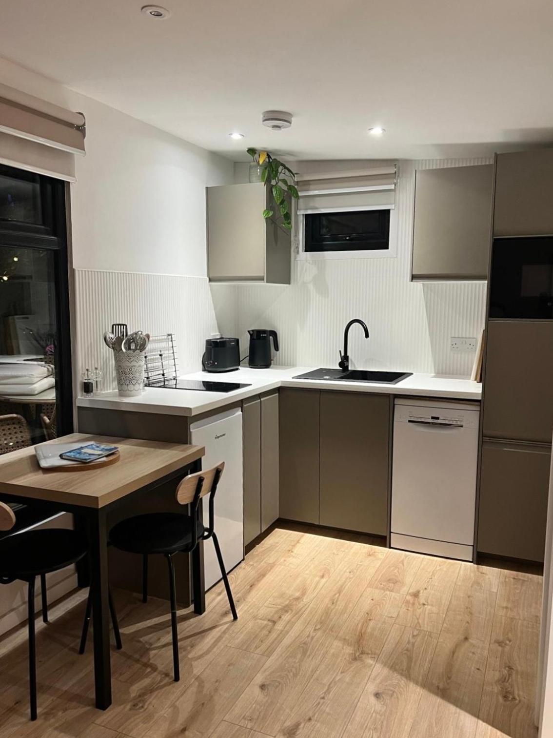 The Mill Lodge Helston Exterior foto